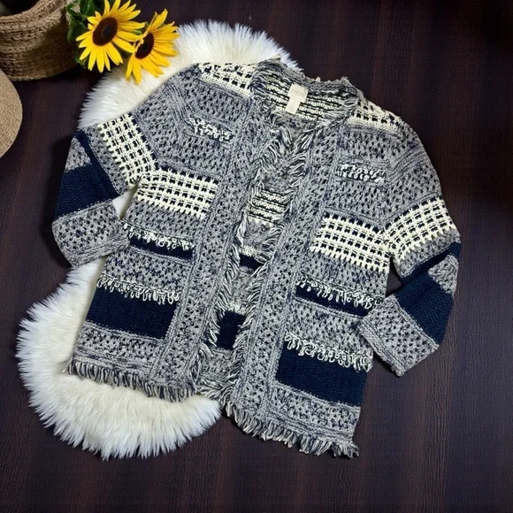 Chicos Blue White Textured Knit Fringe Boho Cottagecore Cardigan Small - Picture 13 of 13